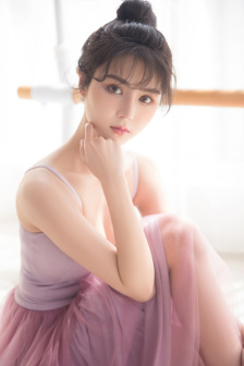 宝妈怕娃闹给同机乘客备100份礼袋